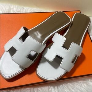 Hermes White Leather Sandals